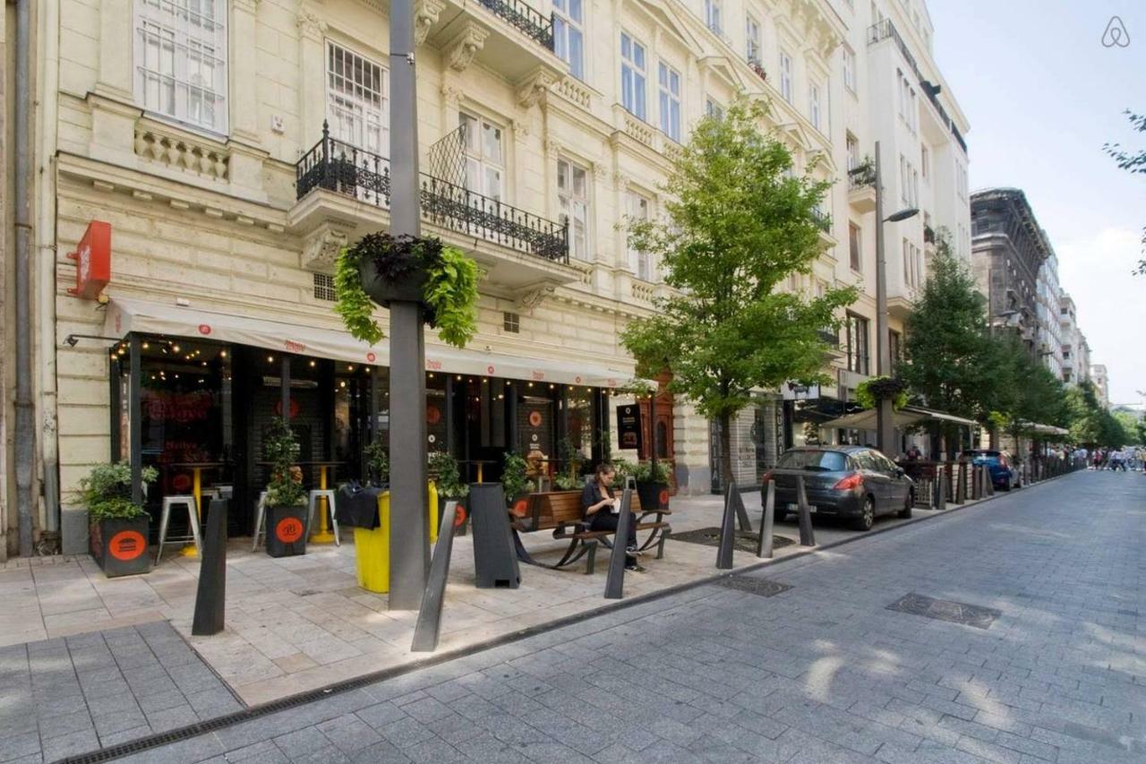 Ferienwohnung Downtown Delight Near The Basilica Budapest Exterior foto