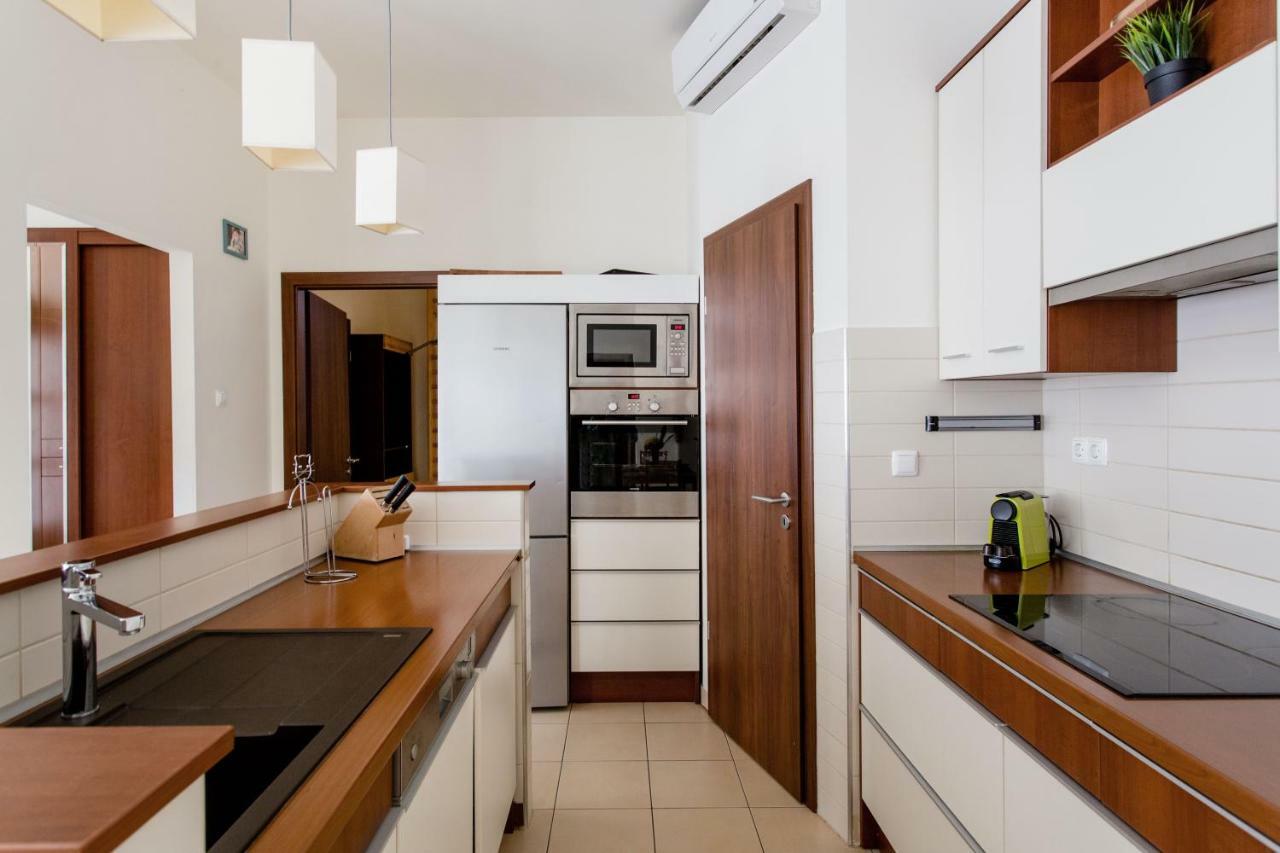 Ferienwohnung Downtown Delight Near The Basilica Budapest Exterior foto