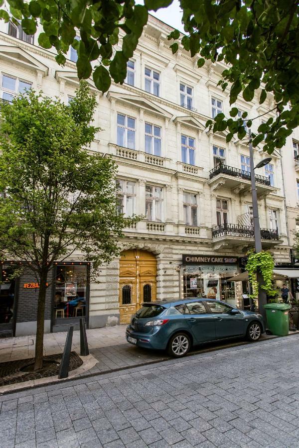 Ferienwohnung Downtown Delight Near The Basilica Budapest Exterior foto