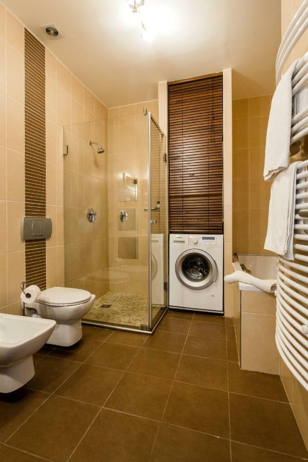 Ferienwohnung Downtown Delight Near The Basilica Budapest Exterior foto